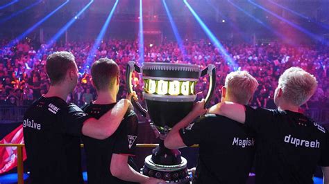 avangar vs astralis|CSGO: Astralis glide past Avangar to secure the Berlin Major.